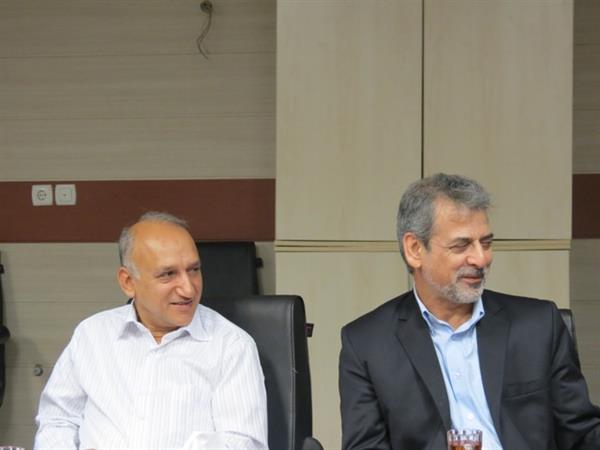 گزارش تصویری جلسه با مشاوران 8